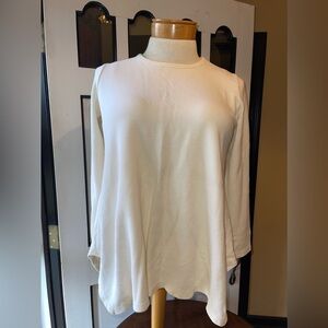 Prairie cotton top for women. Size Medium. White/cream tone. 100% cotton.